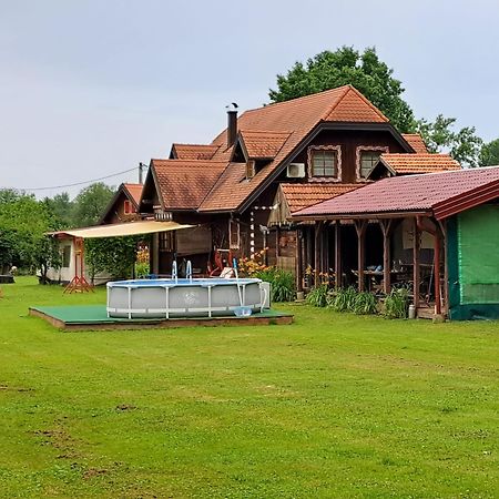 Rooms Ma La คาร์โลวัตส์ ภายนอก รูปภาพ