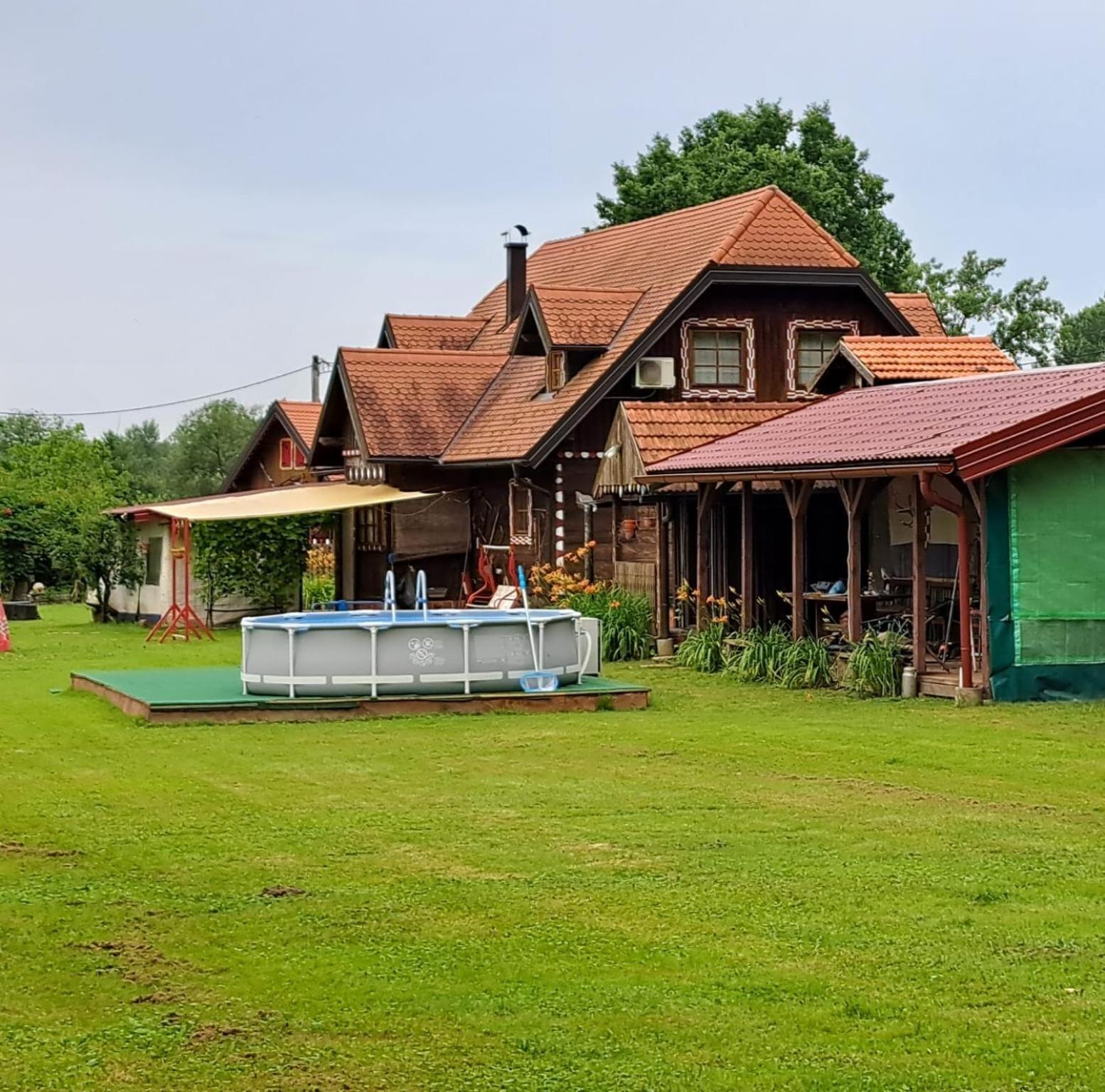 Rooms Ma La คาร์โลวัตส์ ภายนอก รูปภาพ